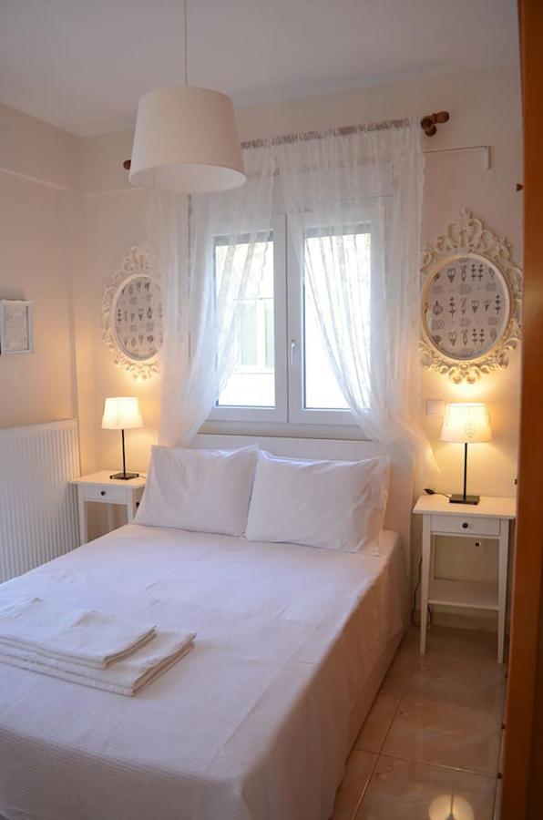 Lemon Beach Front Apartment, Nikiti Екстер'єр фото